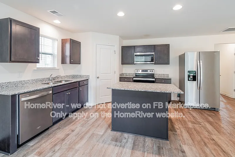 3 bed, 2.5 bath, 1588 sqft, $2,225 — Photo 4
