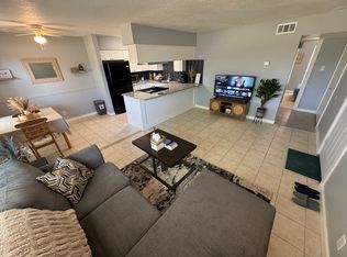 1104 NE 9th St #101, Smithville, TX 78957