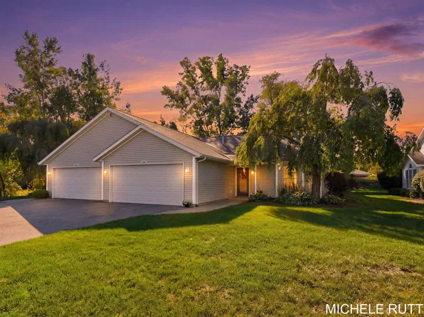 2902 Windswept Ct, Holland, MI 49424