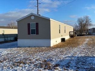 877 Cal Dr, Dickinson, ND 58601