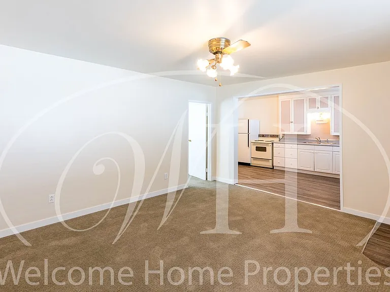 108 SE 6th St — Photo 6
