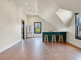 905 N Main St #301, Providence, RI 02906