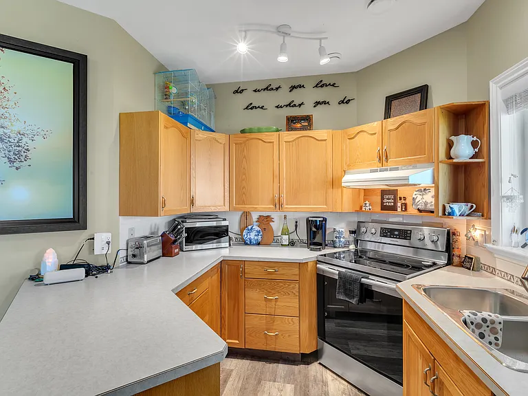 3533 Empire Pl #1 — Photo 8