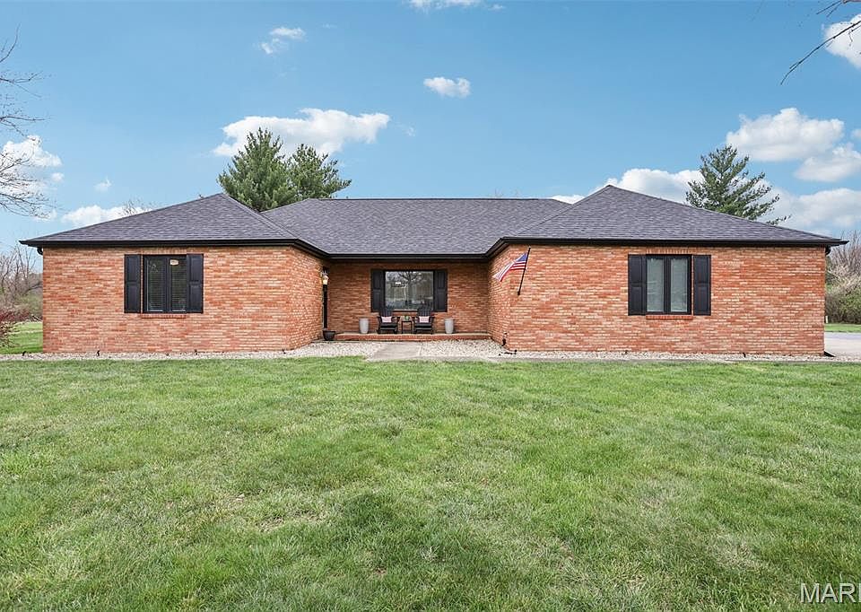 1st image of 74 Horseshoe Ln