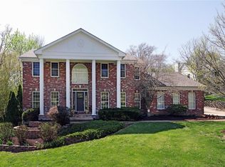 801 N Spoede Rd, Saint Louis, MO 63141