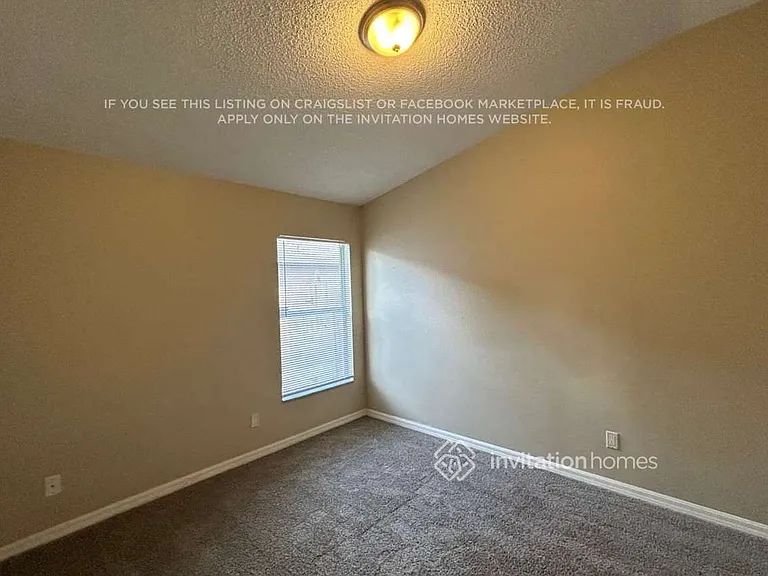 1501 Kestrel Way — Photo 13