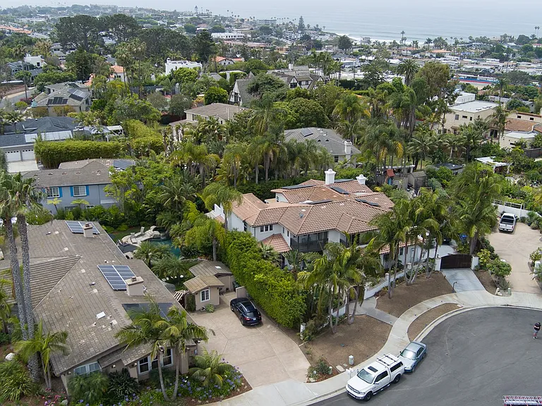 341 Calle De Adele — Photo 13