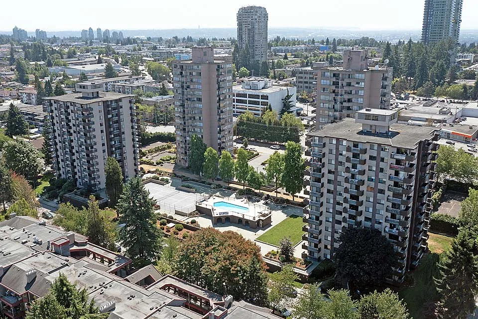 Horizon Towers — Photo 3