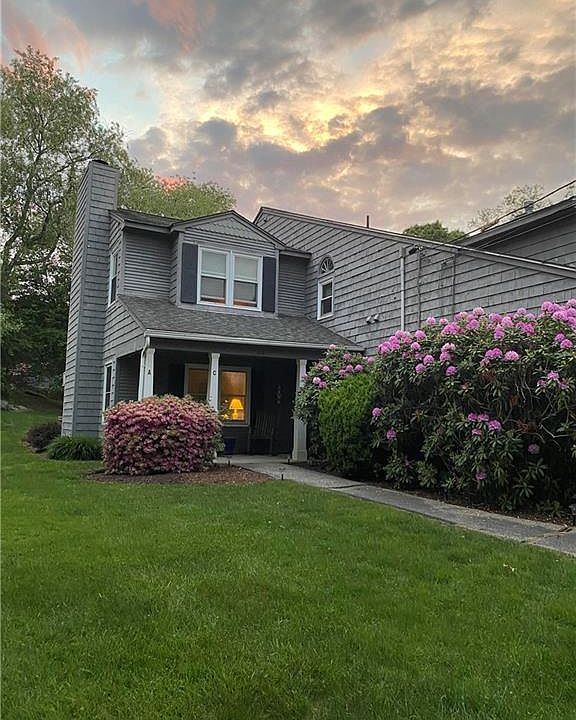 1st image of 44 Knoll Pl #A
