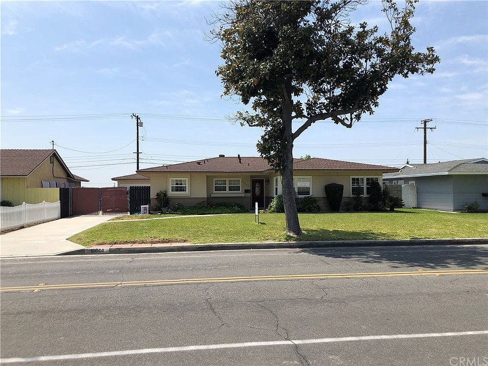 1st image of 16044 Janine Dr