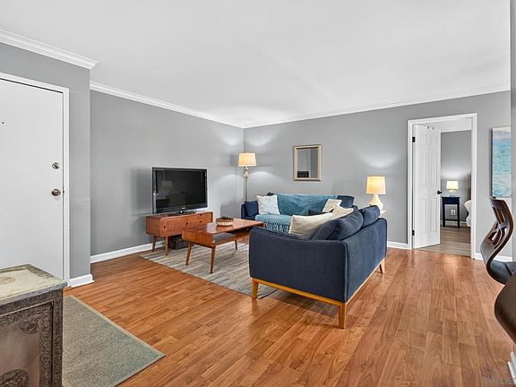 5th image of 6924 Hyde Park Dr Unit 220
