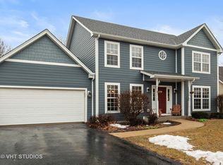 408 Pinecreek Dr, North Aurora, IL 60542