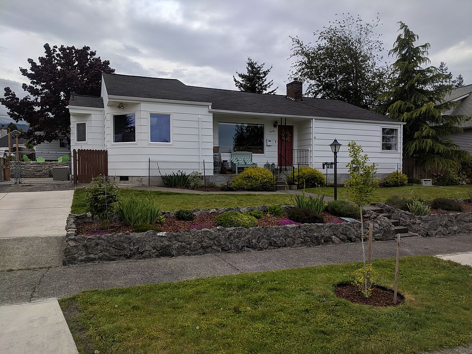 Curb view 