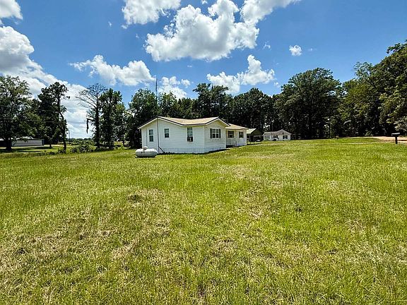 3rd image of 324 Petty Rd