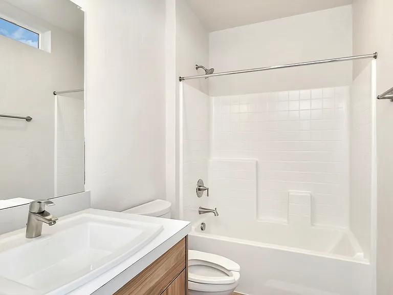 Parkway Apartments — Photo 35