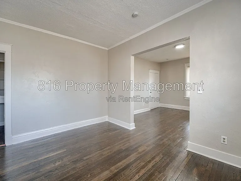 2416 E 22nd St #2W — Photo 11