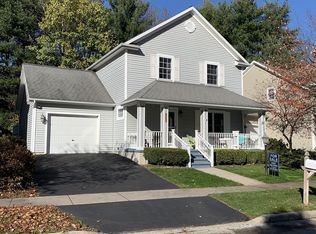23 Horseshoe Dr, Saratoga Springs, NY 12866
