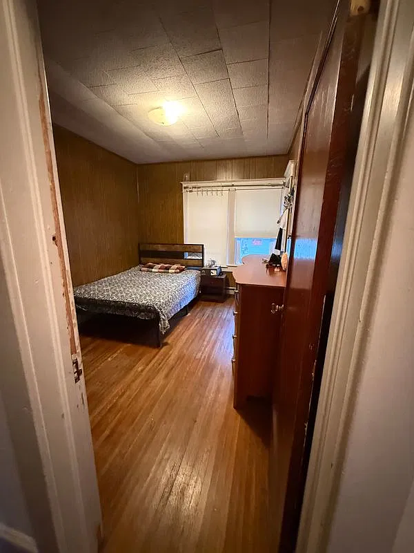3 bed, 1.0 bath, 1492 sqft, $2,200 — Photo 3