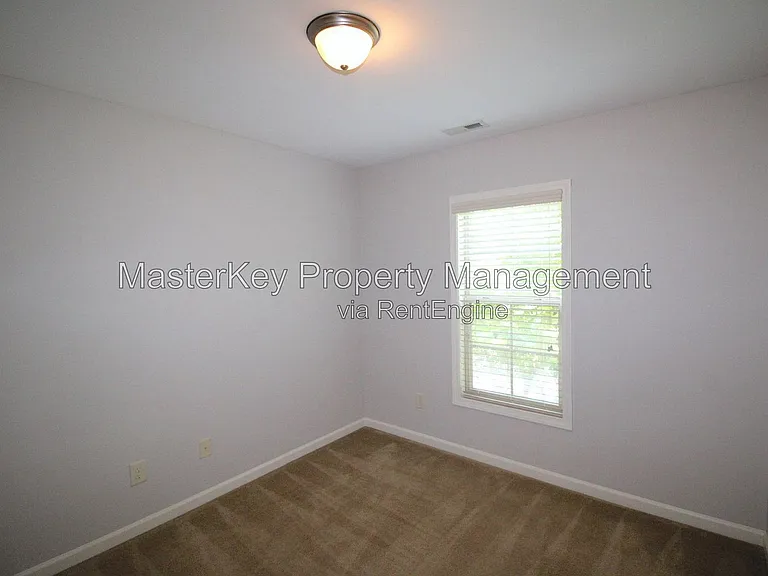 533 Matheson Pl — Photo 17