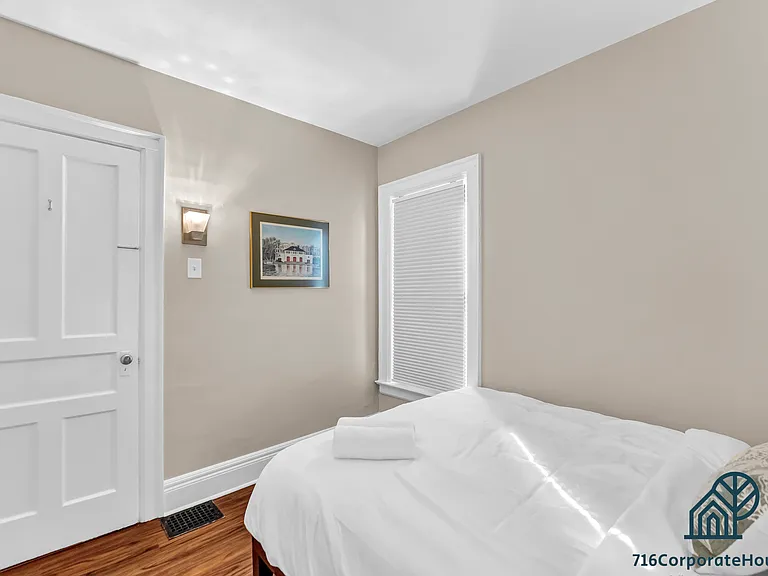 1560 Delaware Ave #2 — Photo 2