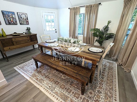 3rd image of 4316 Bathurst Dr