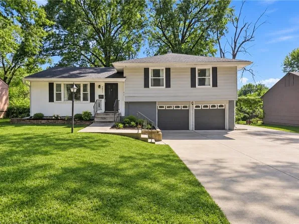 9611 E 80th Ter, Raytown, MO 64138