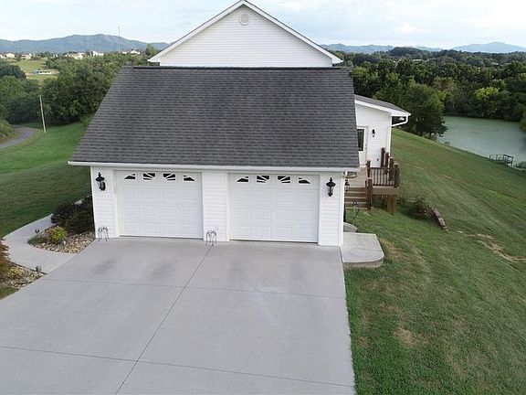 3rd image of 897 Edenwood Way