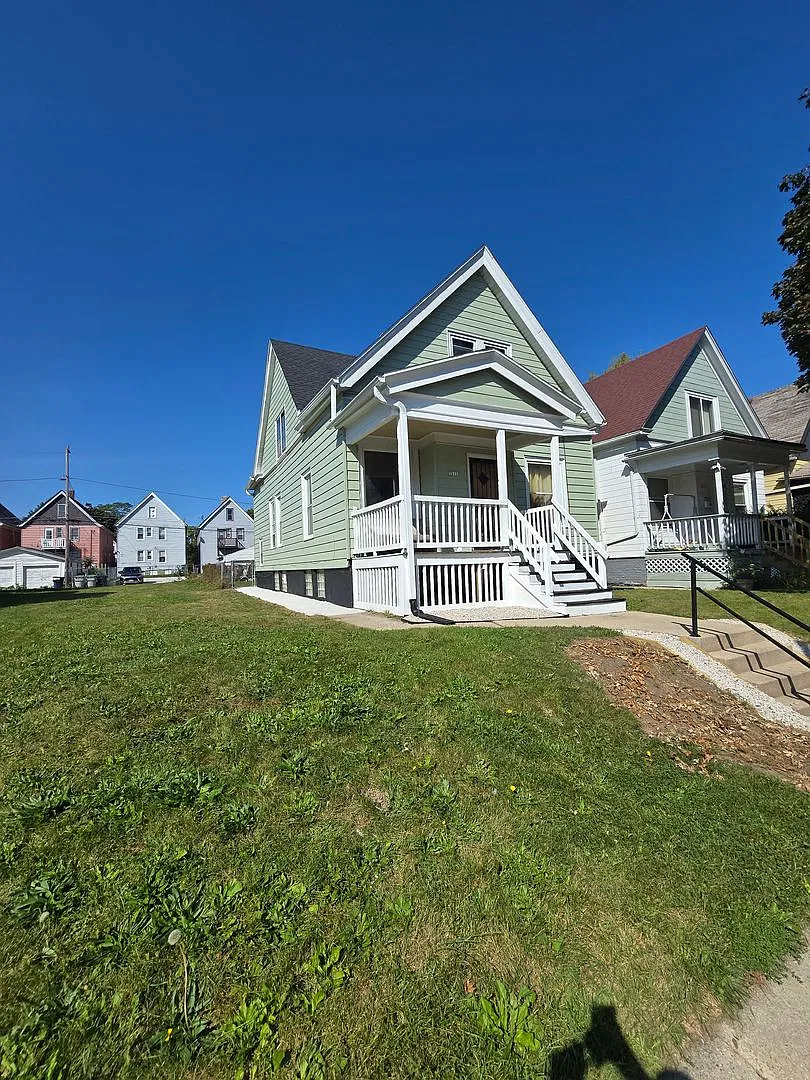 Freshly Renovated Two-Bedroom Single-Family Home in Milwaukee — Photo 2