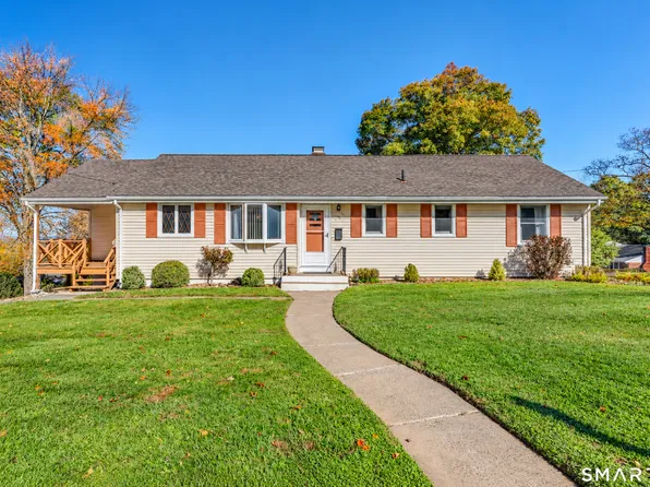 135 Garth Road, Manchester, CT 06040