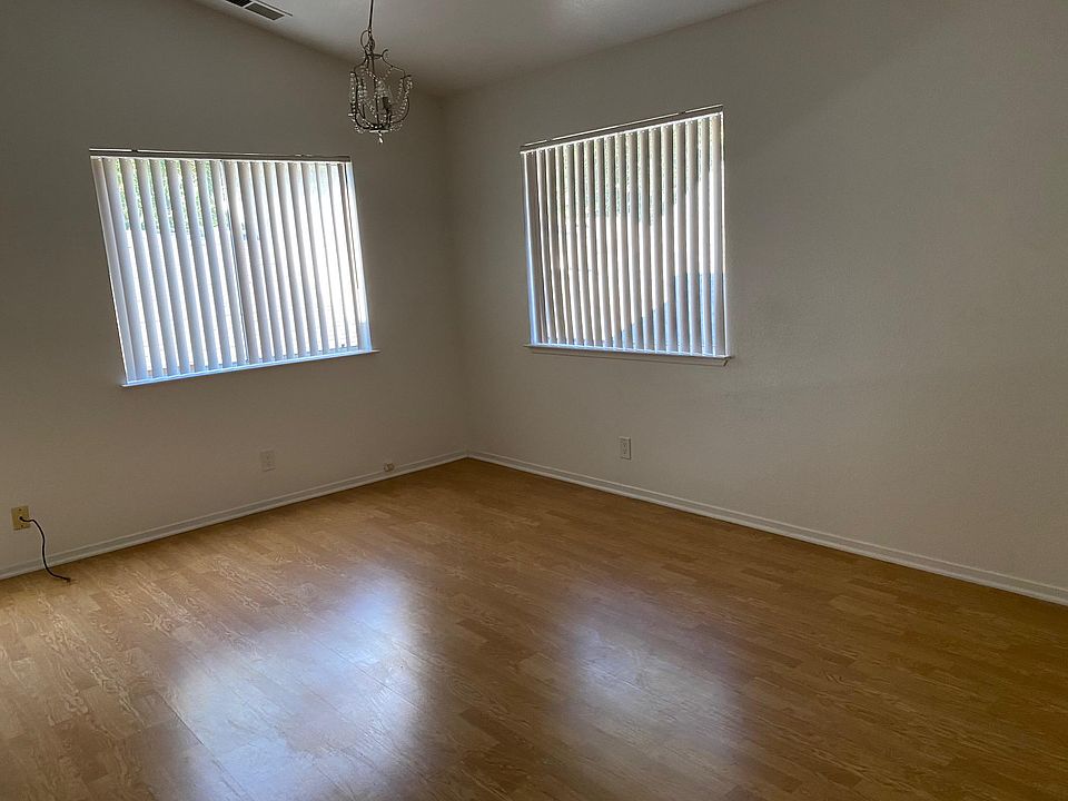 2nd image of 514 F St