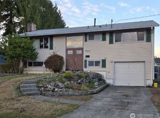 4316 NE 10th St, Renton, WA 98059