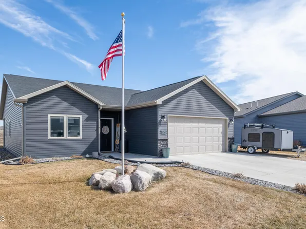 3714 Amity Cir SE, Mandan, ND 58554