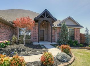 1399 Vista Cir, Edmond, OK 73025