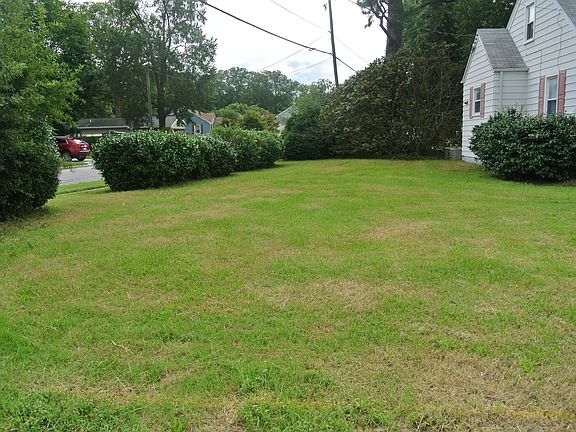5th image of 875 Norman Ave