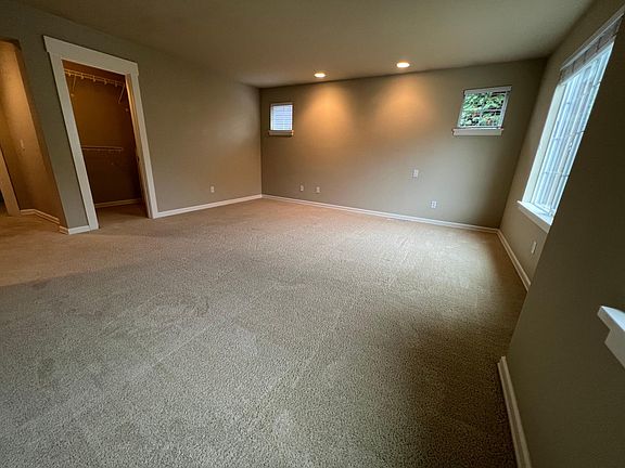 5th image of 521 3rd Ave S