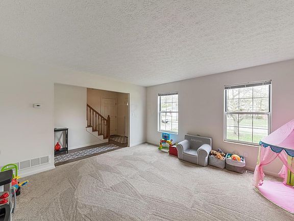 789 Linncrest--5