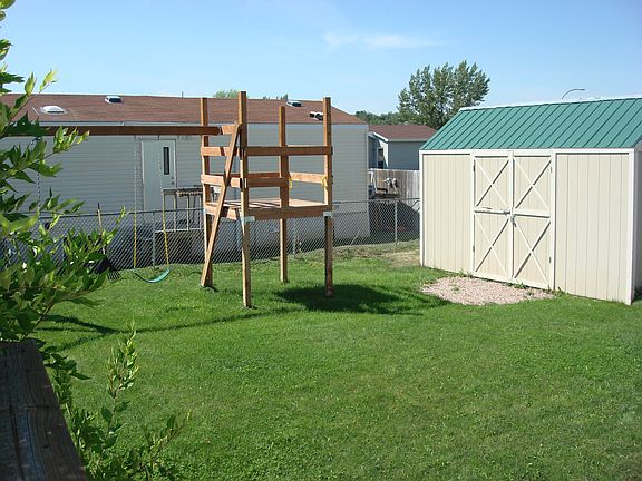 shed and play set