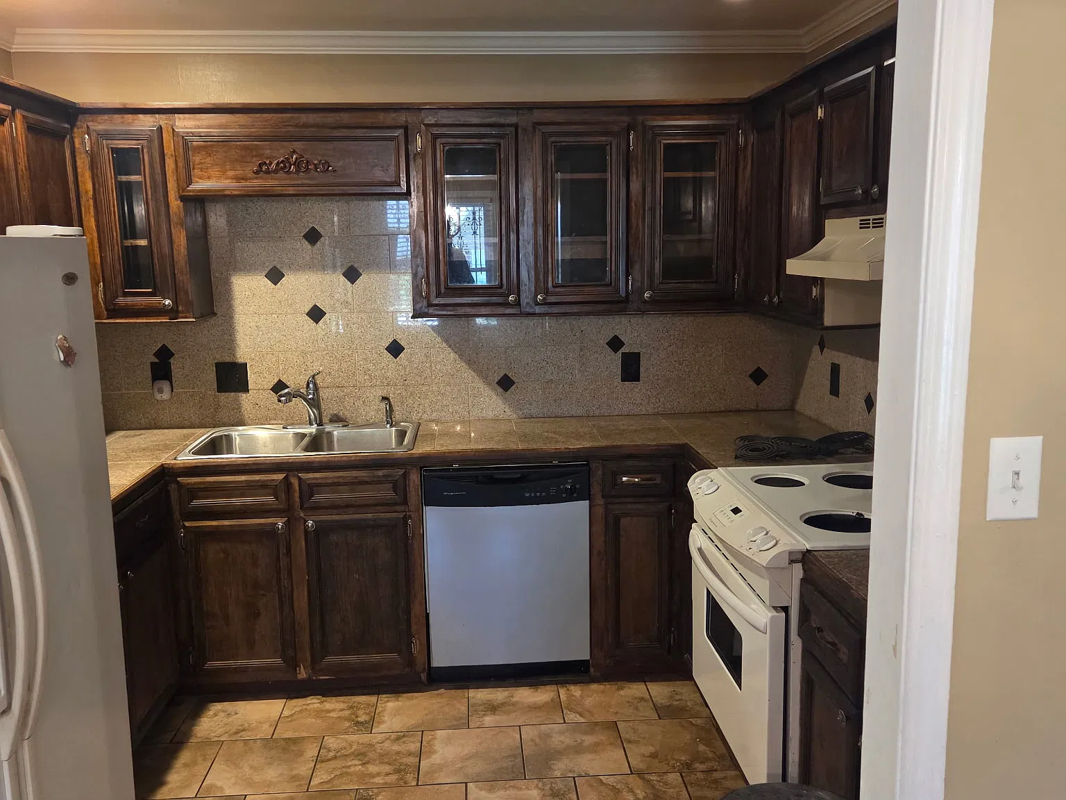 3 bed, 1289 sqft, $1,400 — Photo 4