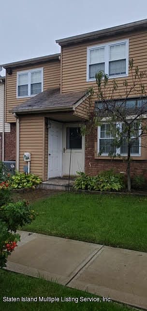 1st image of 7 Franklin Ln