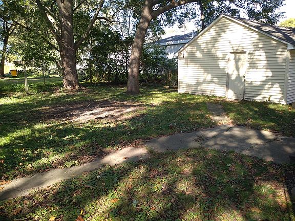 3rd image of 175 S Vermillion St