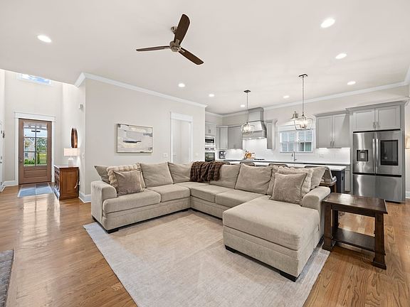 5th image of 1708 Sorrell Park Dr