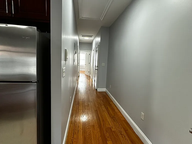 187 Zabriskie St #2 — Photo 6