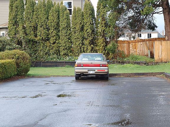 Lots of Parking.....Dead end.