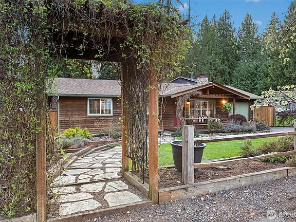 3rd image of 17611 197th Avenue NE