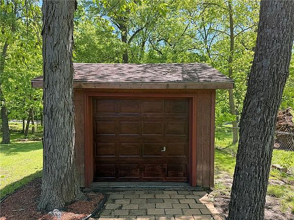 4th image of 875 Kendall Rd