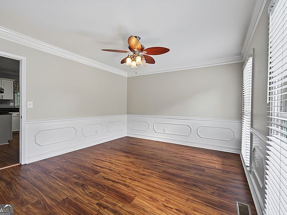 4th image of 3760 Peachbluff Ct