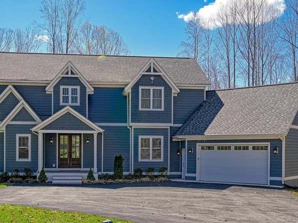 3420 Windsor Rose Dr, Bumpass, VA 23024