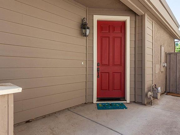 2nd image of 5986 Woodside Dr