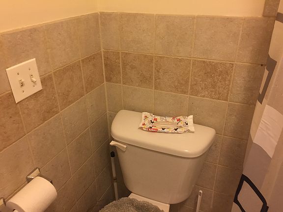 3rd image of 2911 Grace Ave #2