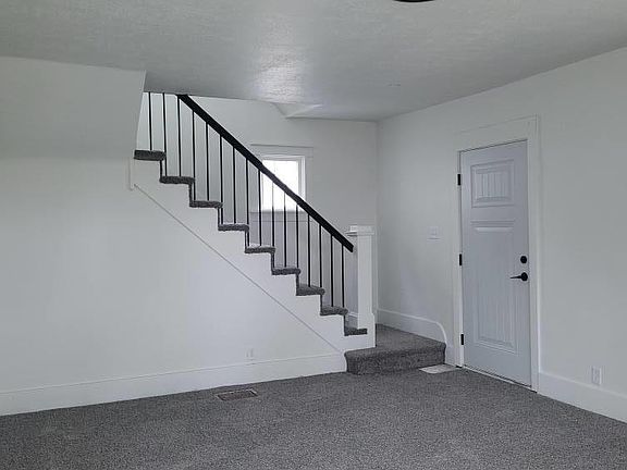 2nd image of 1222 W 5th St